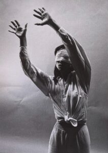 Anet dancing with blindfold